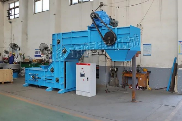 震撼！巨無(wú)霸大產(chǎn)量Z型轉(zhuǎn)斗式提升機(jī)組裝完畢！